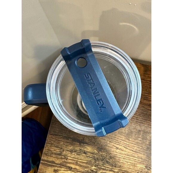 Stanley Quencher H2.0 FlowState Tumbler 40oz Navy Blue EUC!! - Picture 4 of 7